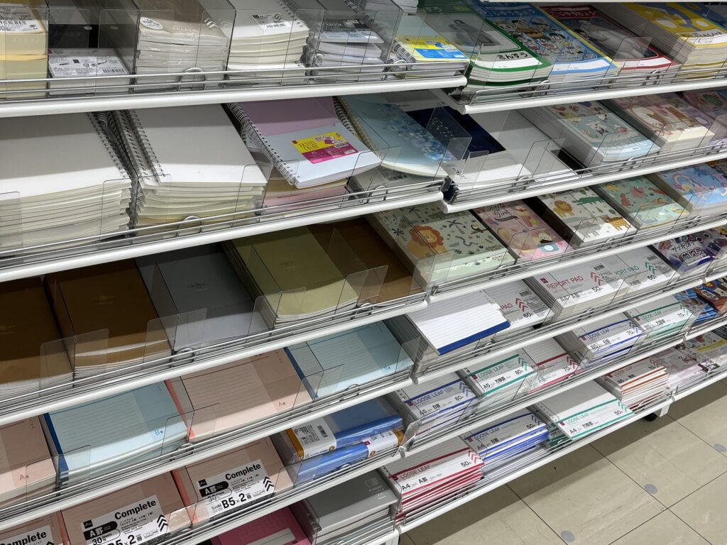 ルーズリーフ,100均