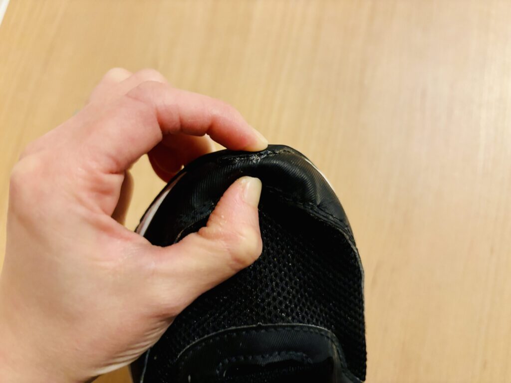 100均,スニーカー,靴底修理