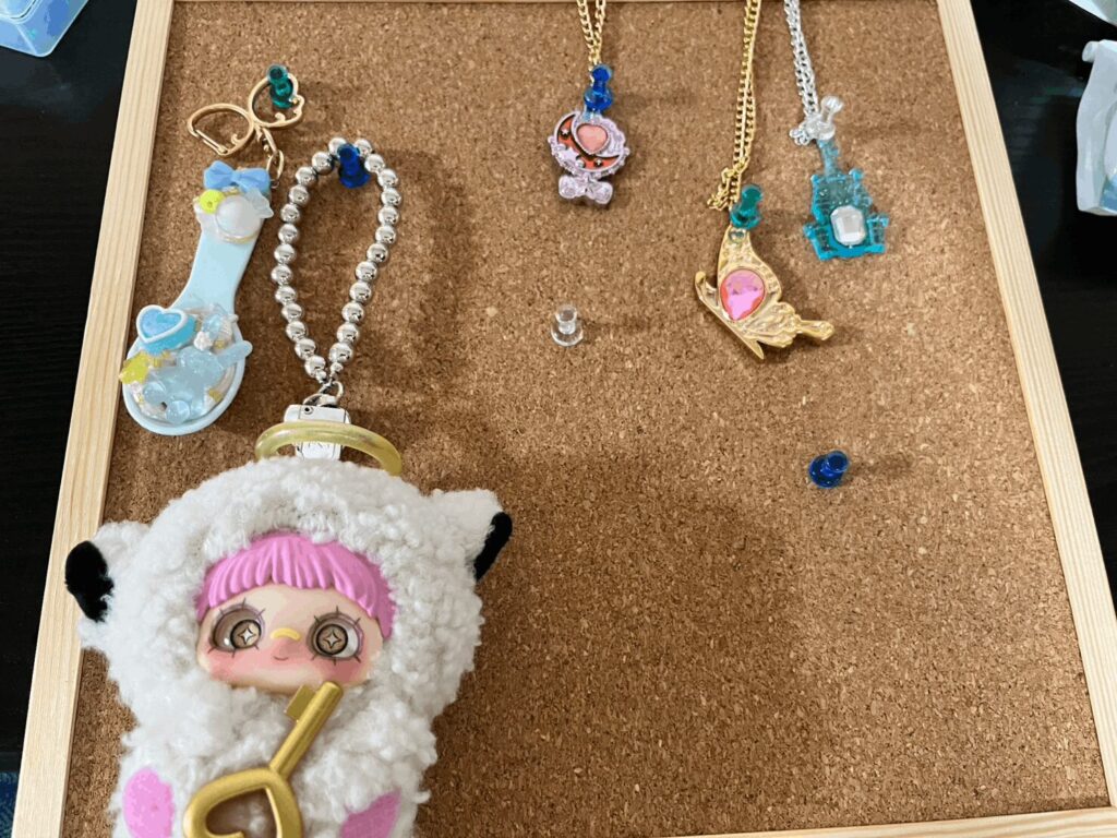 100均,コルクボード