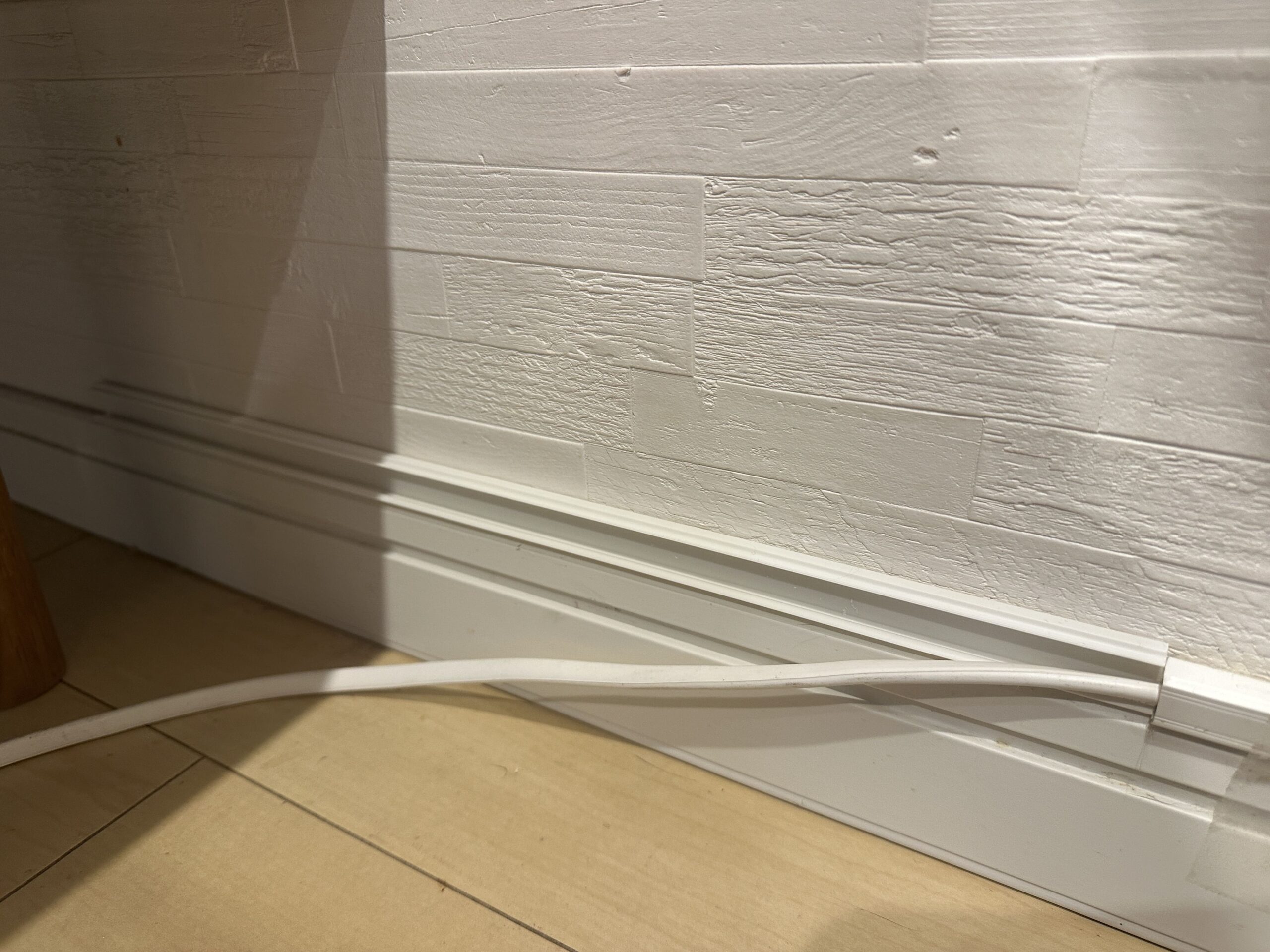 100均,配線カバー