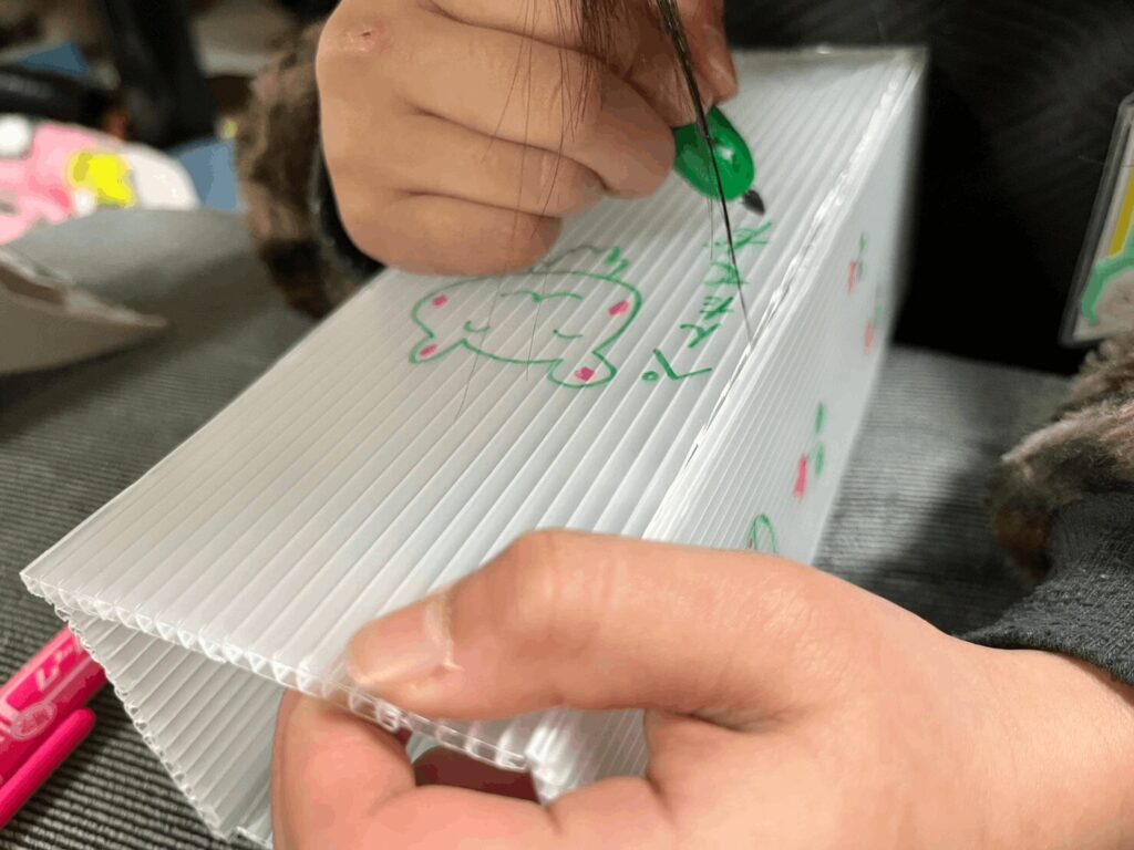 100均,プラダンボール