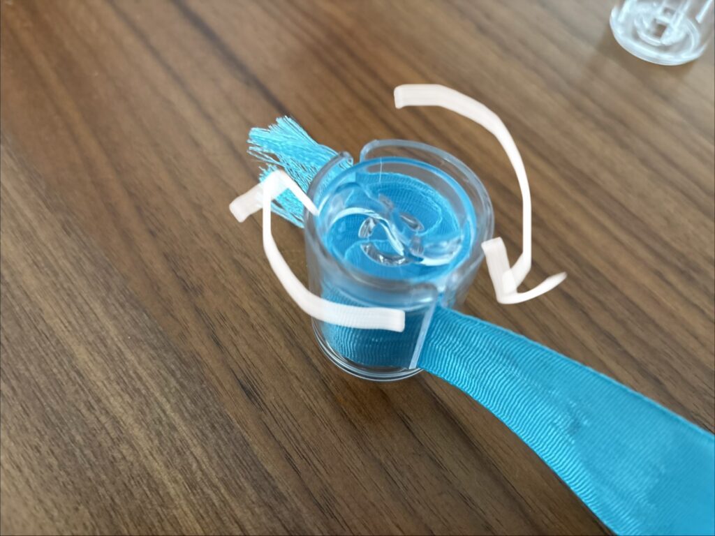 100均 銀テープケース